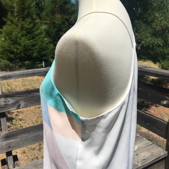 CUTE Calvin Klein Summer Top - Picture 5 of 6